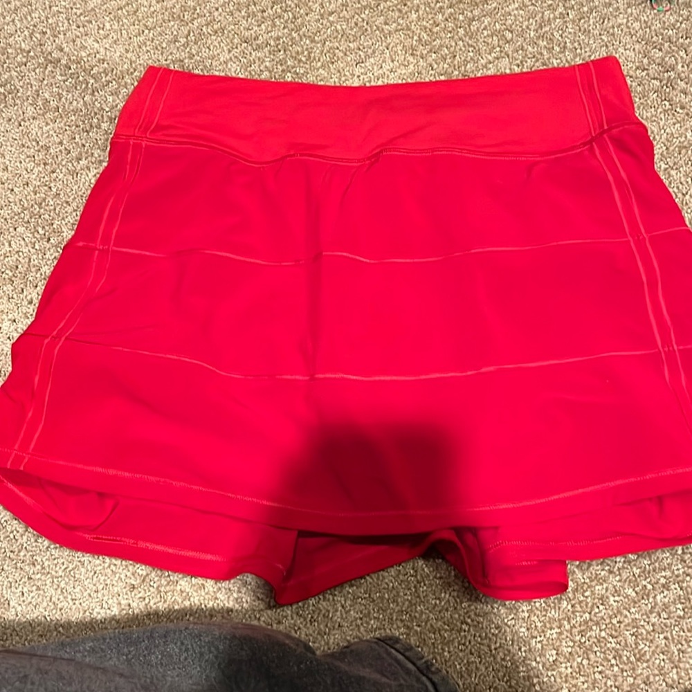 red lululemon pace rival skirt
